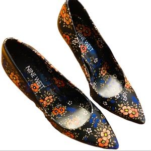 NINE WEST Garisono Vegan Smooth Black Floral Pumps Size 5.5